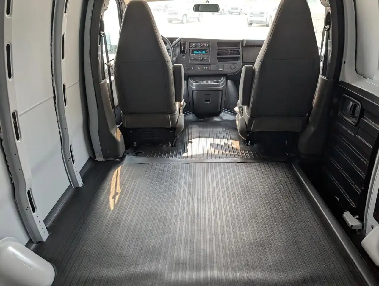 GMC Savana fotografie GMC Savana