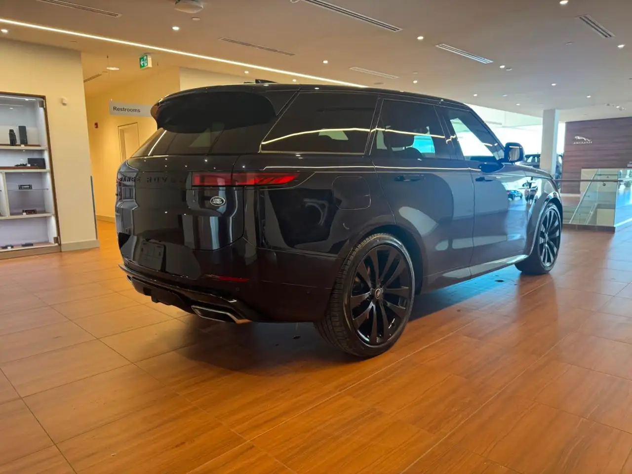 Land Rover Range Rover Sport photo Land Rover Range Rover Sport