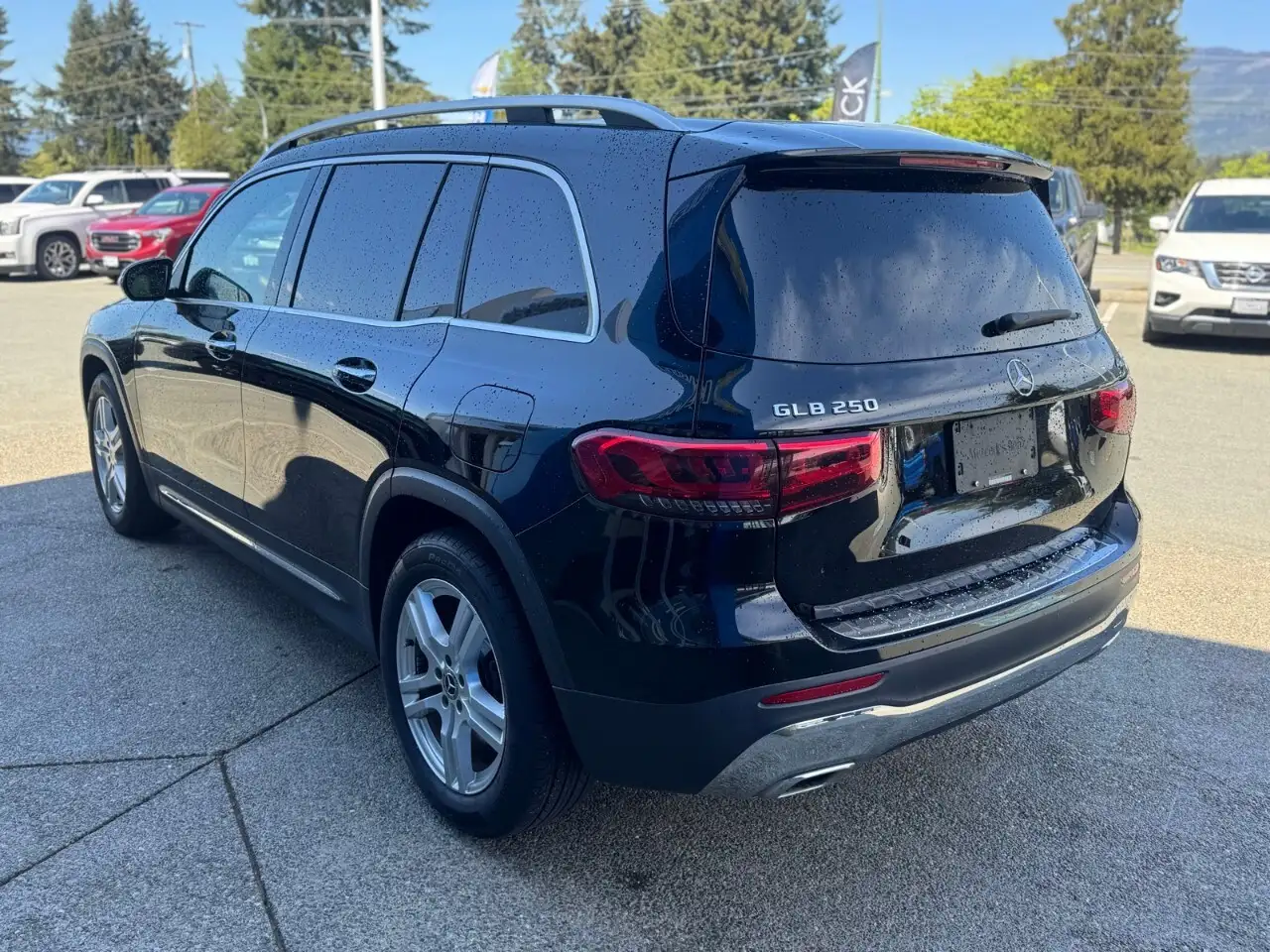 Mercedes-Benz GLB снимка Mercedes-Benz GLB