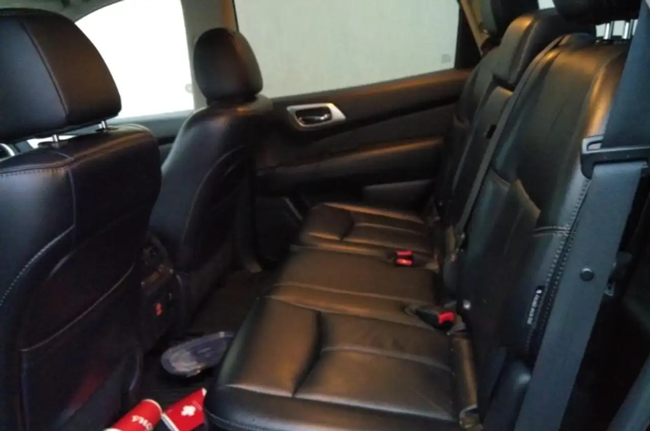 Nissan Pathfinder снимка Nissan Pathfinder