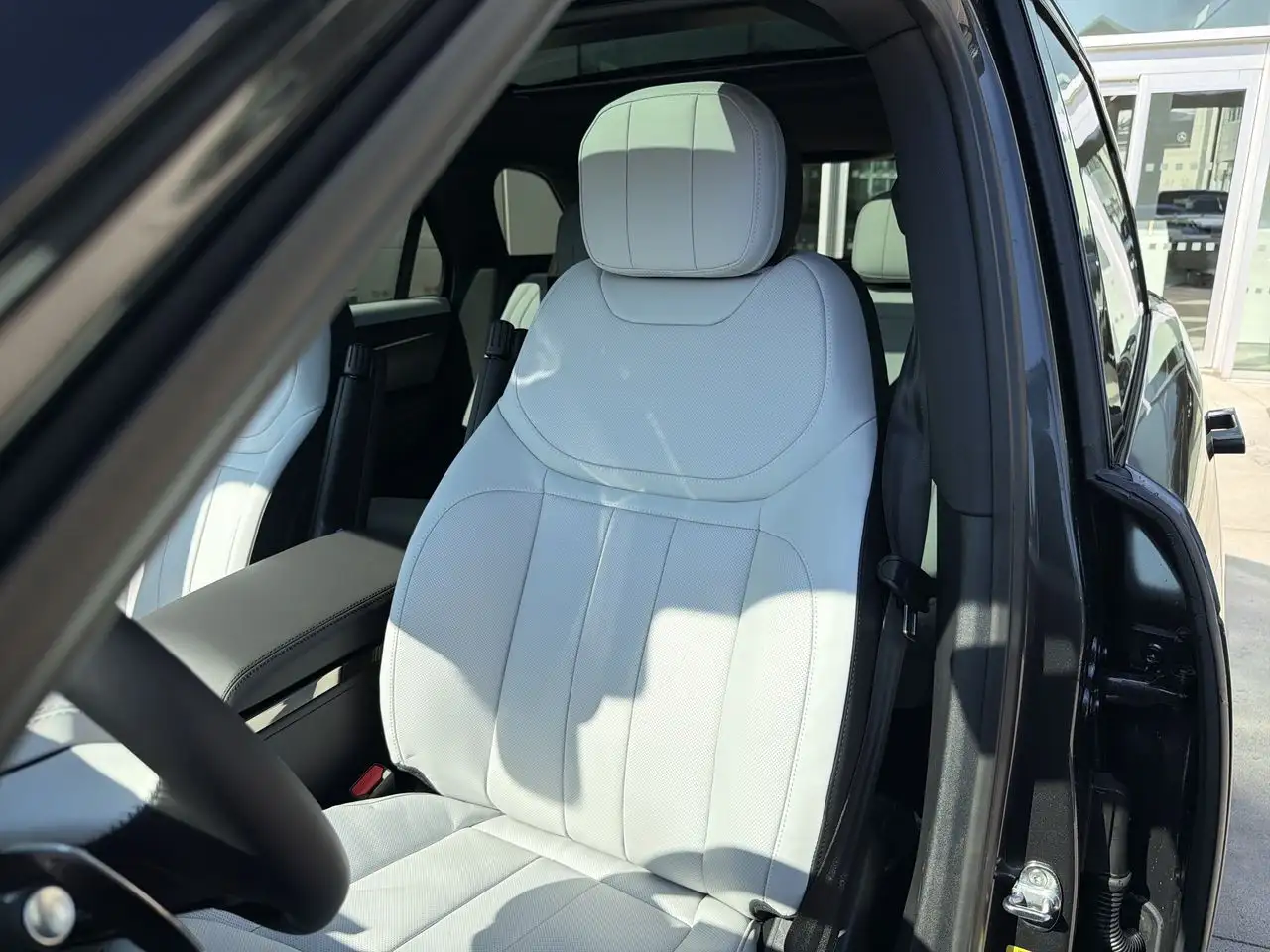 Land Rover Range Rover Sport снимка Land Rover Range Rover Sport