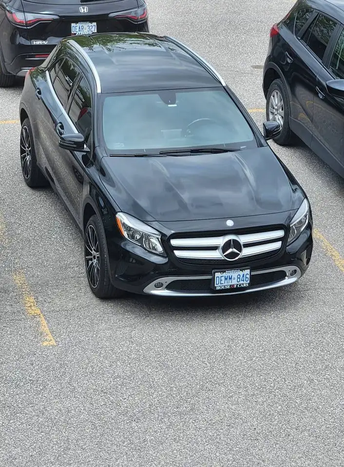 Mercedes-Benz GLA снимка Mercedes-Benz GLA