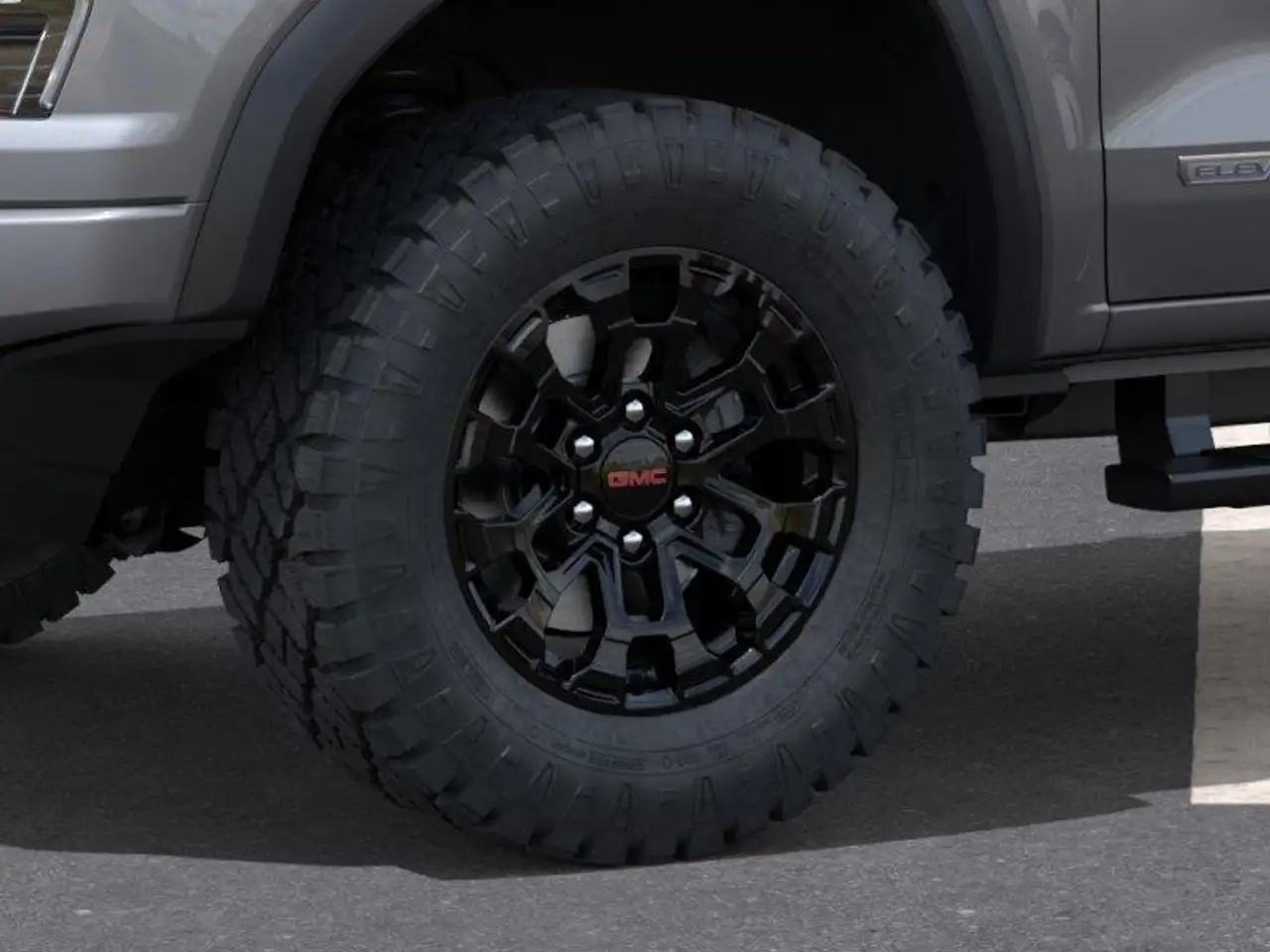 GMC Canyon photo GMC Canyon