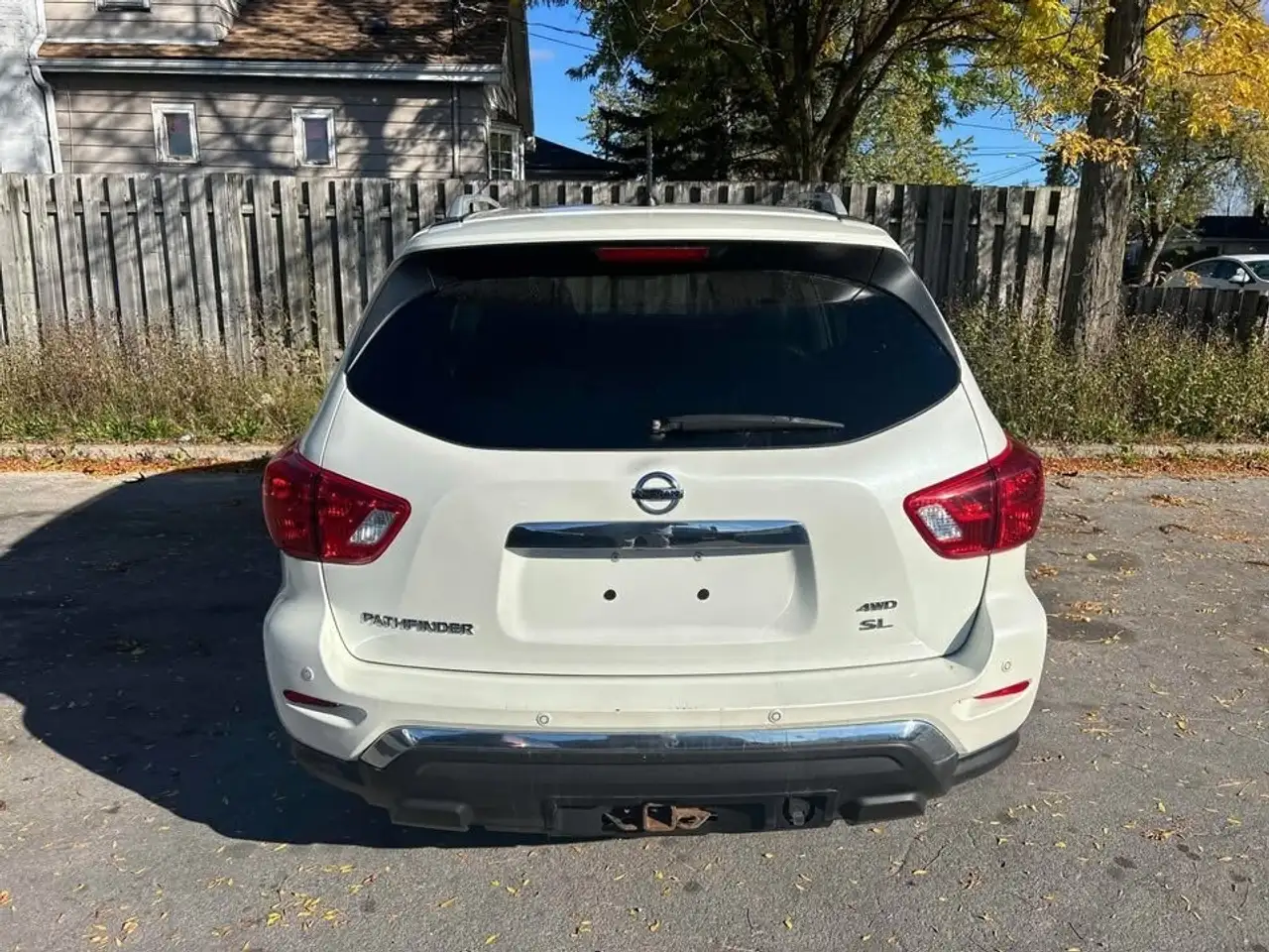 Nissan Pathfinder photo Nissan Pathfinder