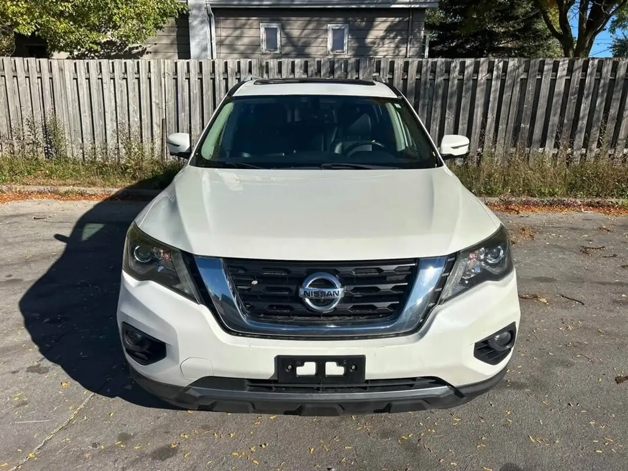 Nissan Pathfinder photo Nissan Pathfinder