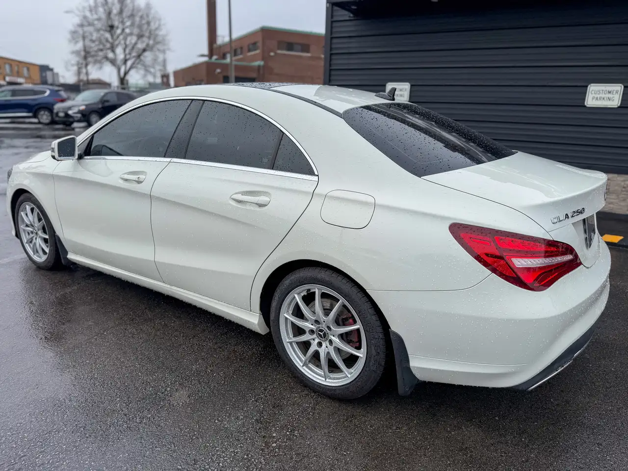 Mercedes-Benz CLA снимка Mercedes-Benz CLA