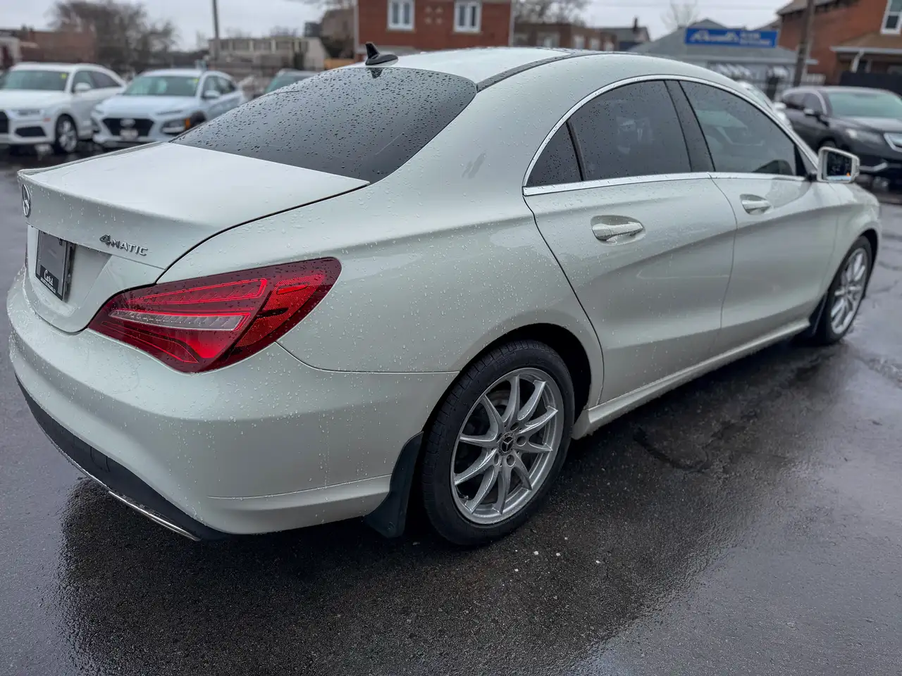 Mercedes-Benz CLA снимка Mercedes-Benz CLA