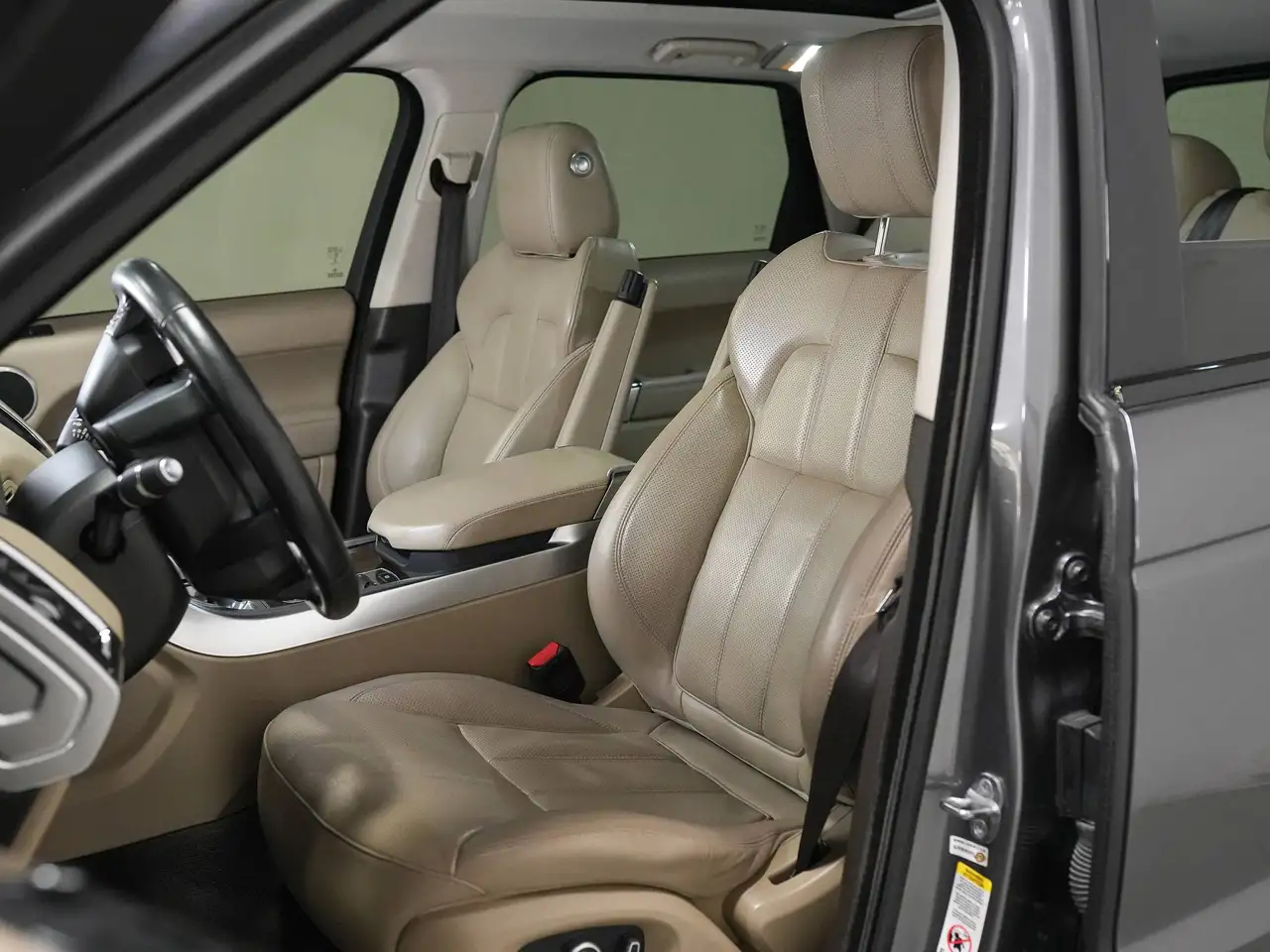 Land Rover Range Rover Sport снимка Land Rover Range Rover Sport