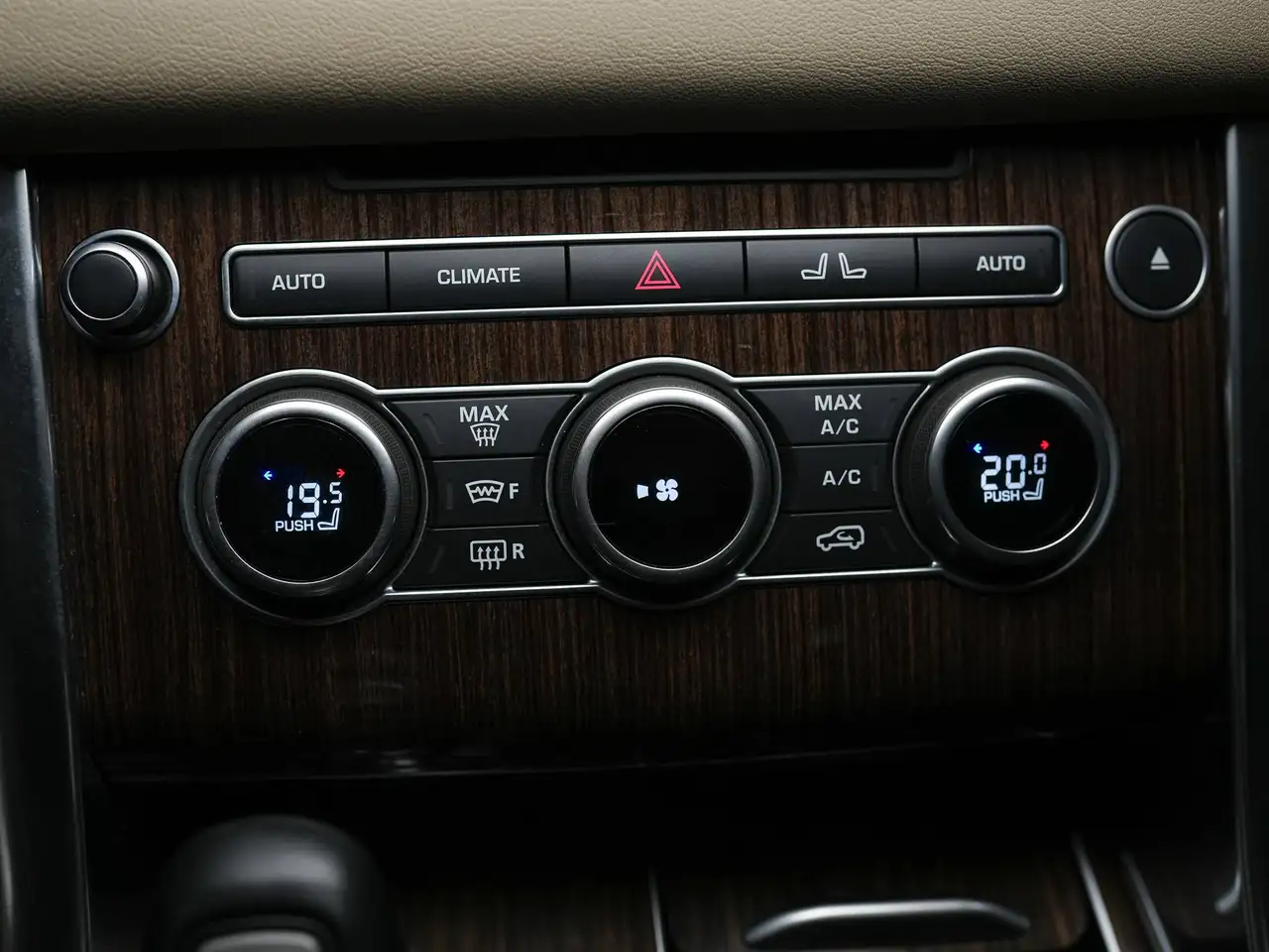 Land Rover Range Rover Sport снимка Land Rover Range Rover Sport