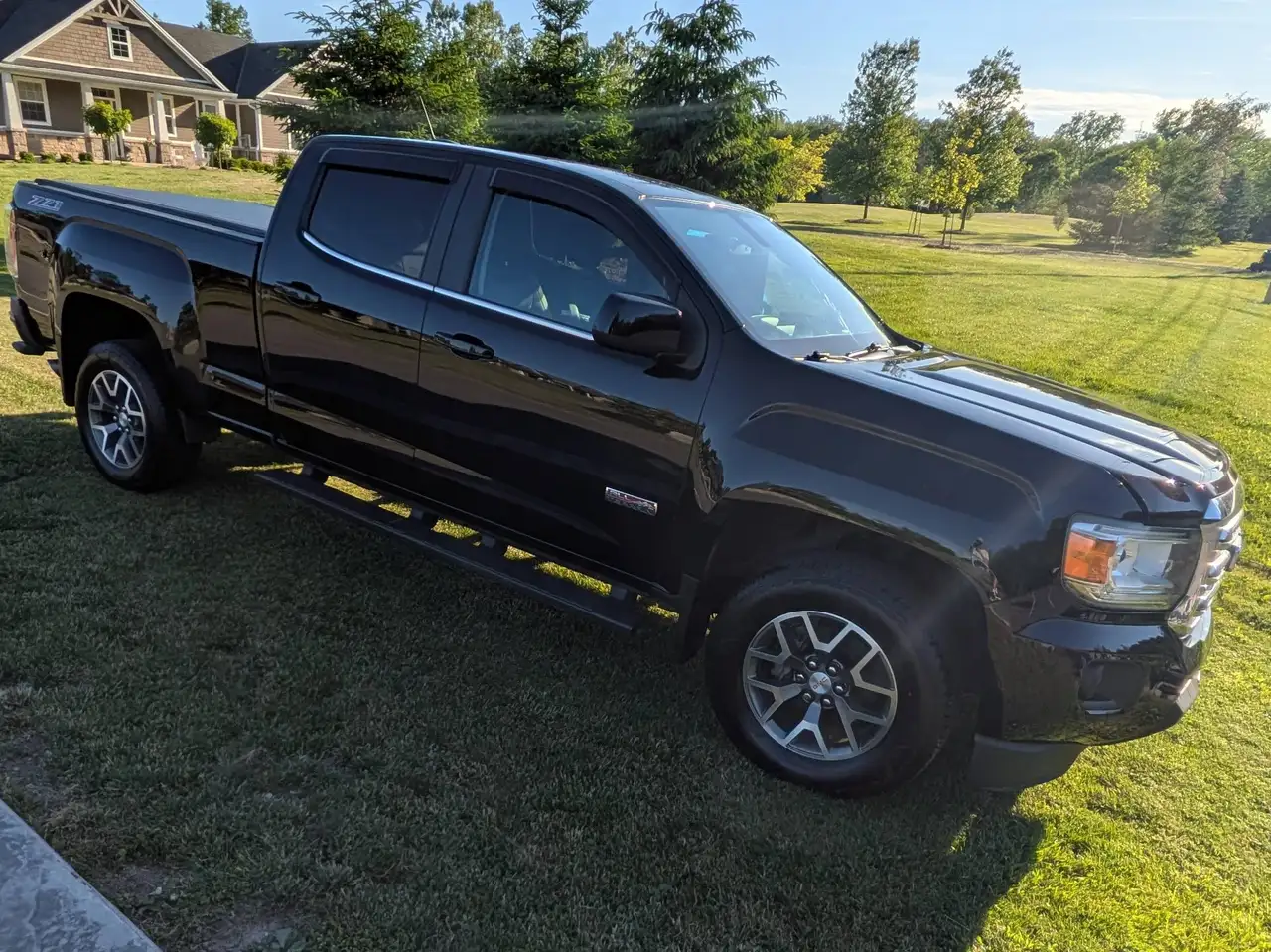 GMC Canyon снимка GMC Canyon