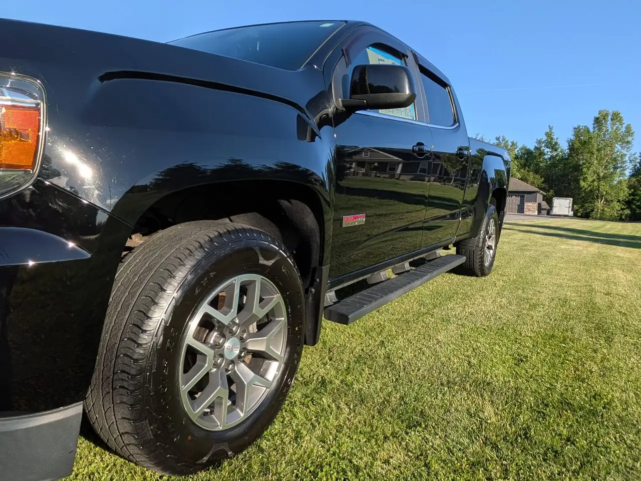 GMC Canyon снимка GMC Canyon