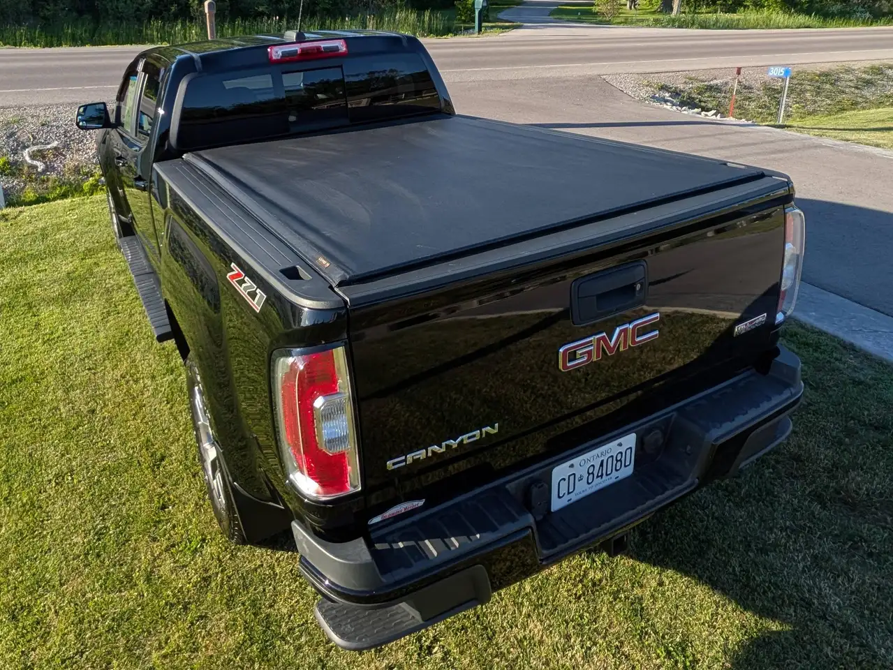 GMC Canyon снимка GMC Canyon