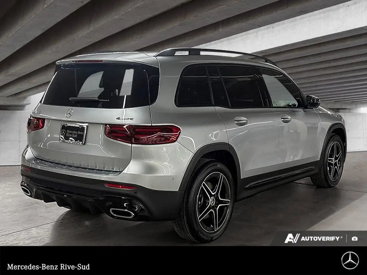 Mercedes-Benz GLB снимка Mercedes-Benz GLB