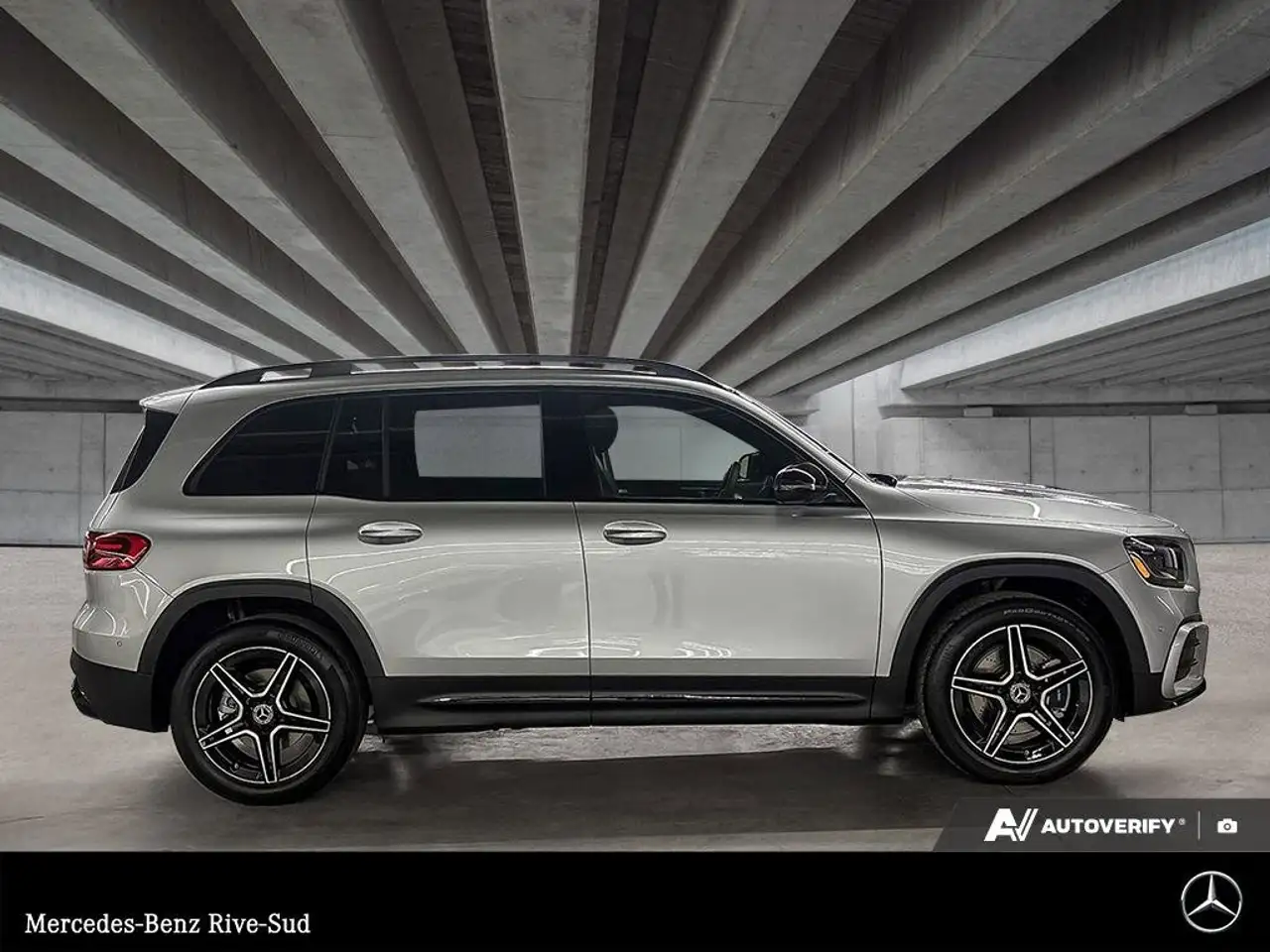 Mercedes-Benz GLB снимка Mercedes-Benz GLB