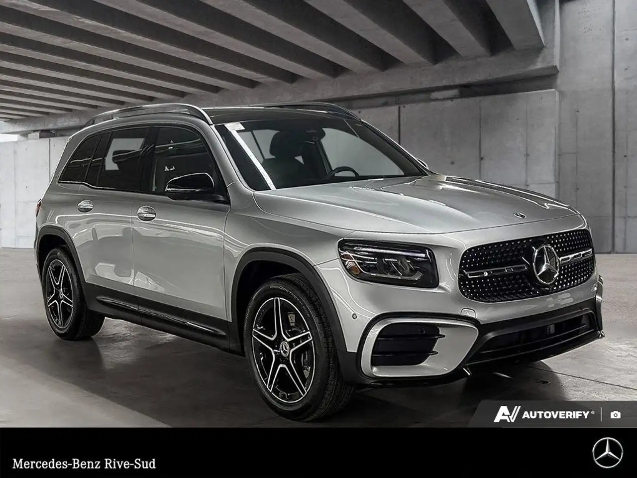Mercedes-Benz GLB снимка Mercedes-Benz GLB