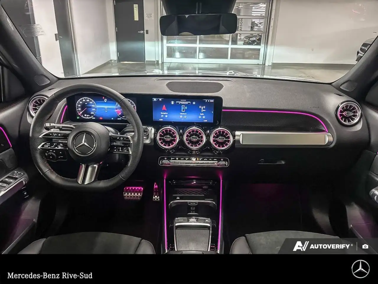 Mercedes-Benz GLB снимка Mercedes-Benz GLB