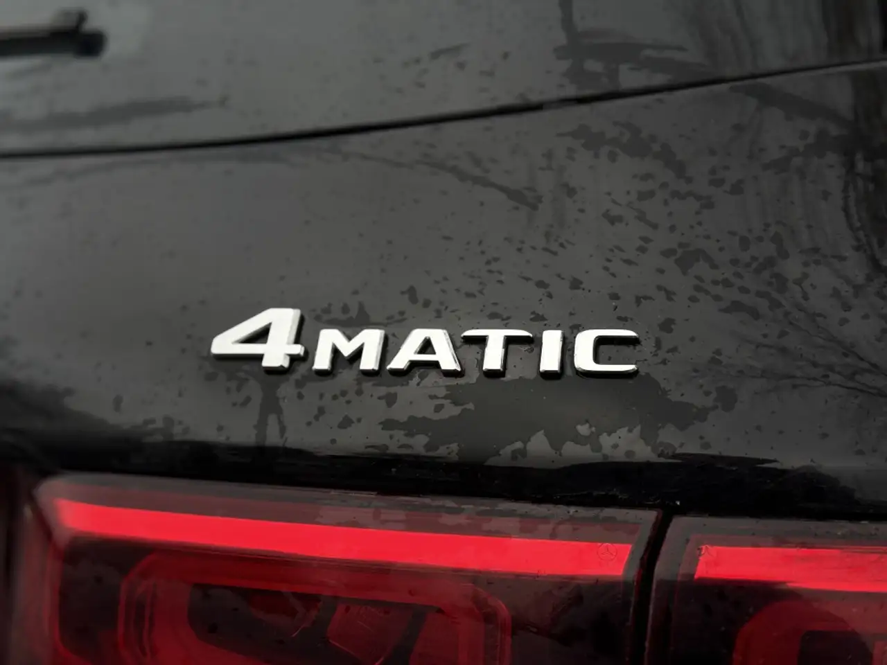 Mercedes-Benz GLB снимка Mercedes-Benz GLB