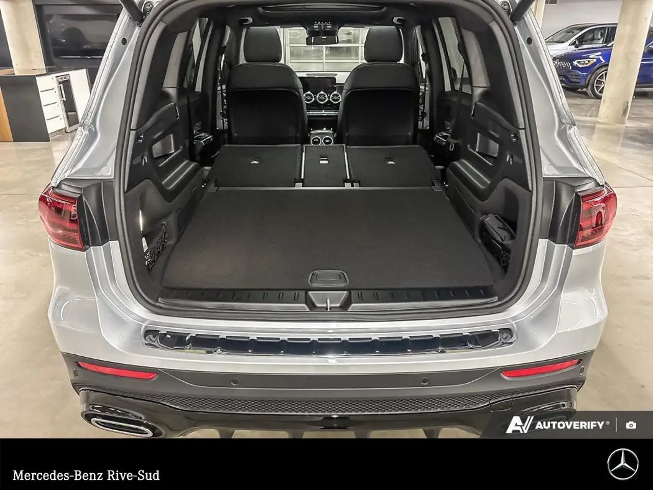 Mercedes-Benz GLB снимка Mercedes-Benz GLB