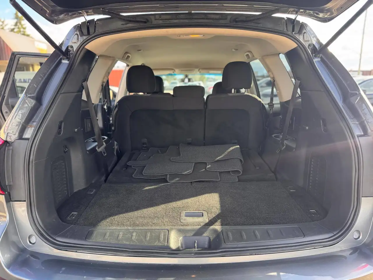 Nissan Pathfinder fotografie Nissan Pathfinder