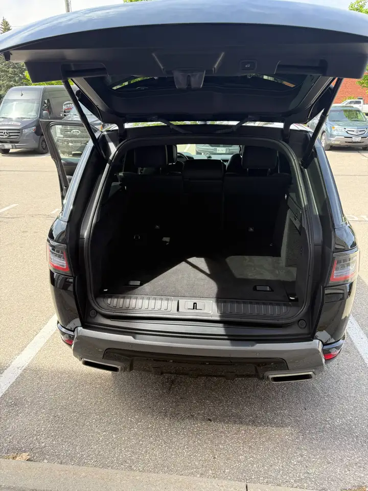 Land Rover Range Rover Sport снимка Land Rover Range Rover Sport
