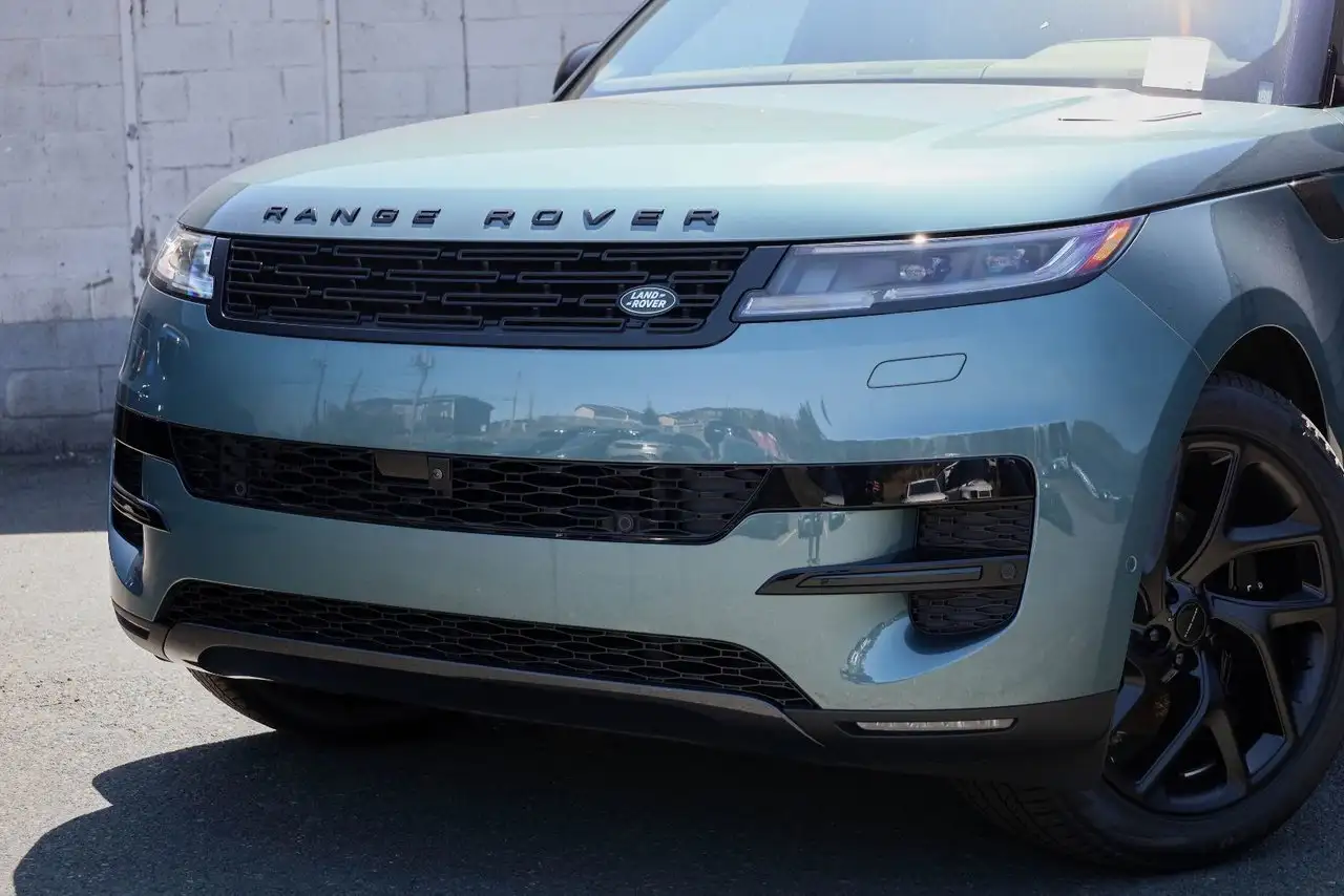 Land Rover Range Rover Sport снимка Land Rover Range Rover Sport