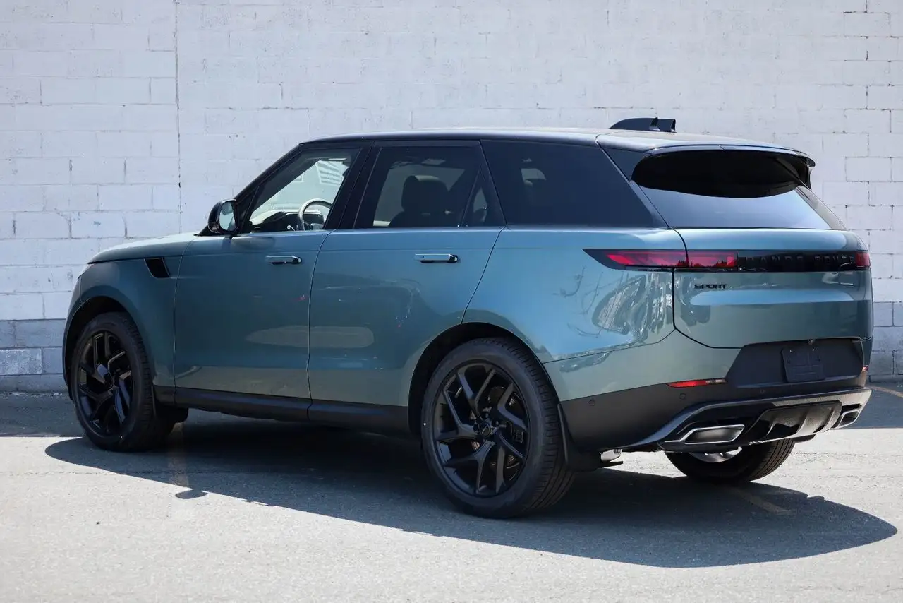 Land Rover Range Rover Sport снимка Land Rover Range Rover Sport