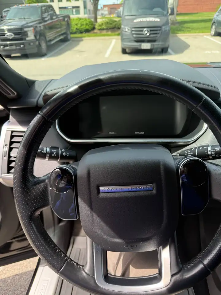 Land Rover Range Rover Sport снимка Land Rover Range Rover Sport