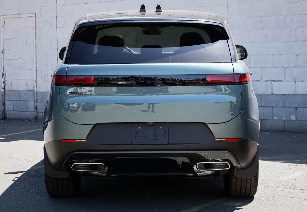 Land Rover Range Rover Sport снимка Land Rover Range Rover Sport