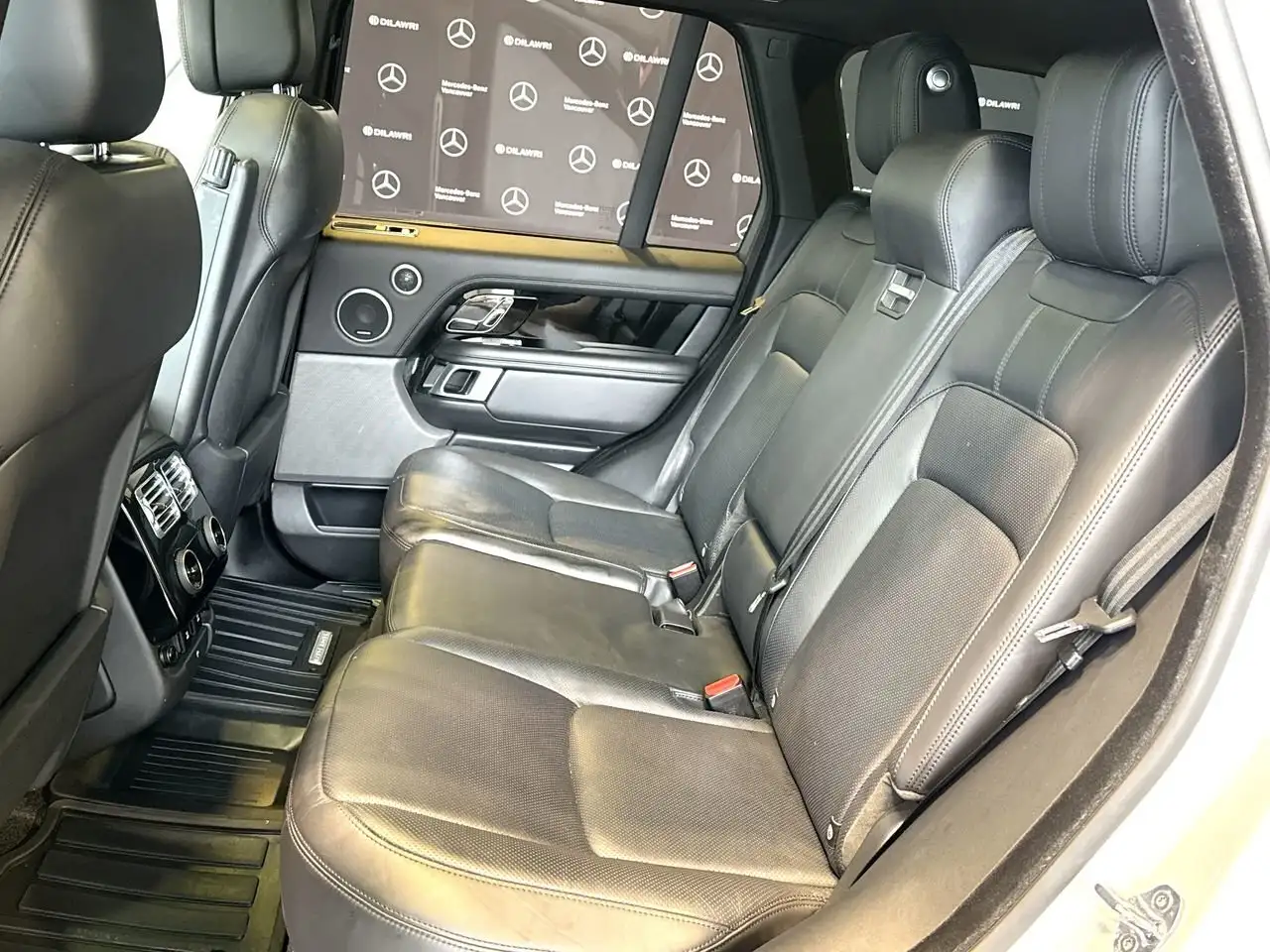 Land Rover Range Rover снимка Land Rover Range Rover