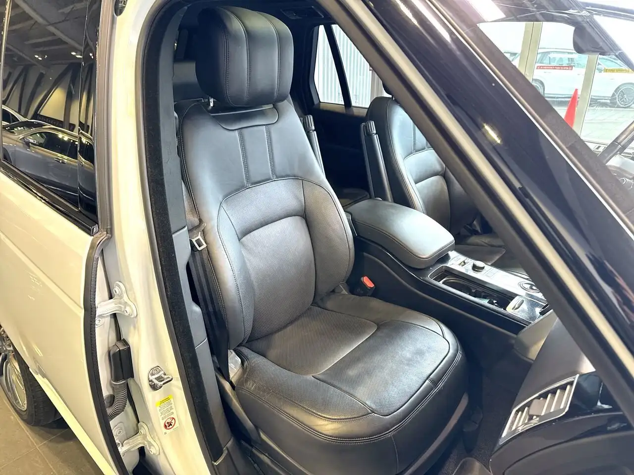 Land Rover Range Rover снимка Land Rover Range Rover