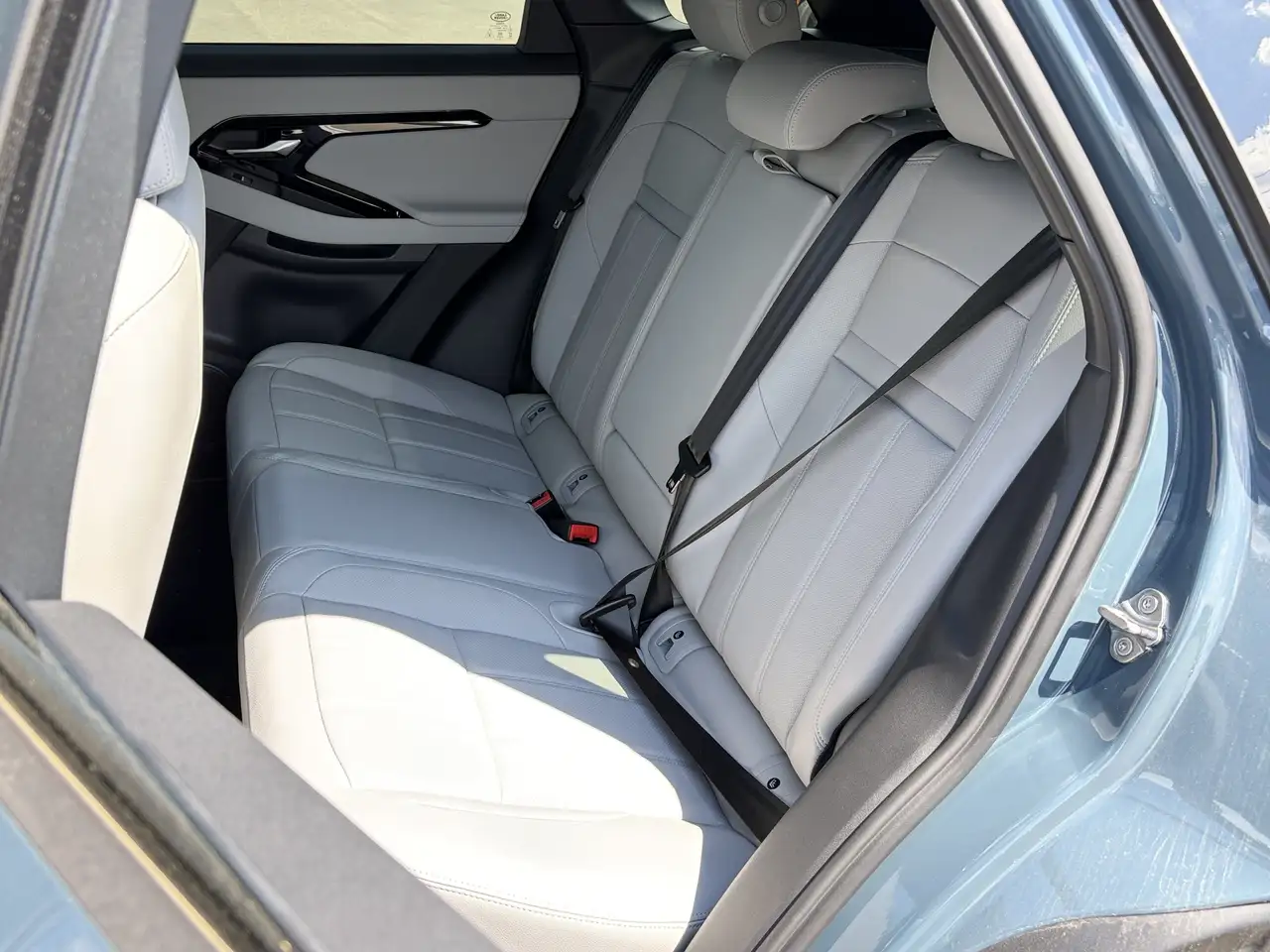 Land Rover Range Rover Evoque photo Land Rover Range Rover Evoque