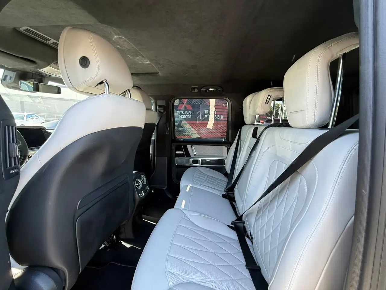 Mercedes-Benz G-Class снимка Mercedes-Benz G-Class