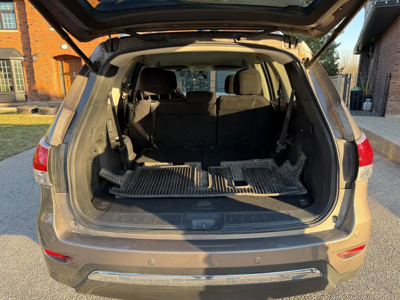 Nissan Pathfinder fotografie Nissan Pathfinder