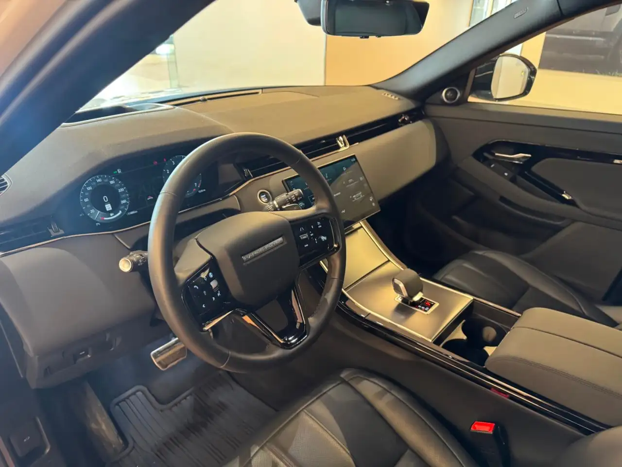 Land Rover Range Rover Evoque photo Land Rover Range Rover Evoque