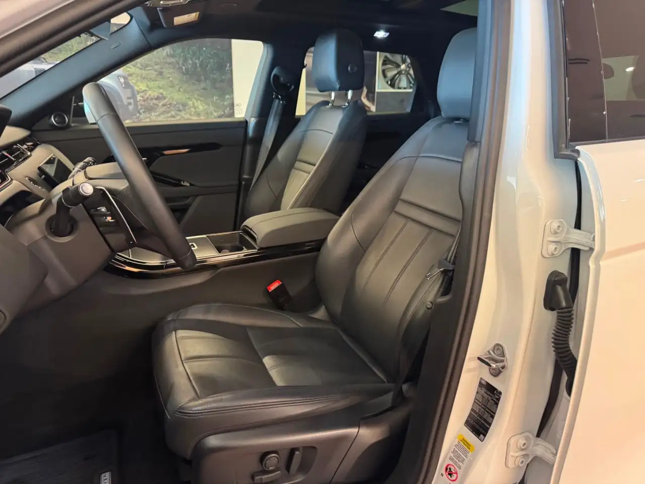 Land Rover Range Rover Evoque photo Land Rover Range Rover Evoque