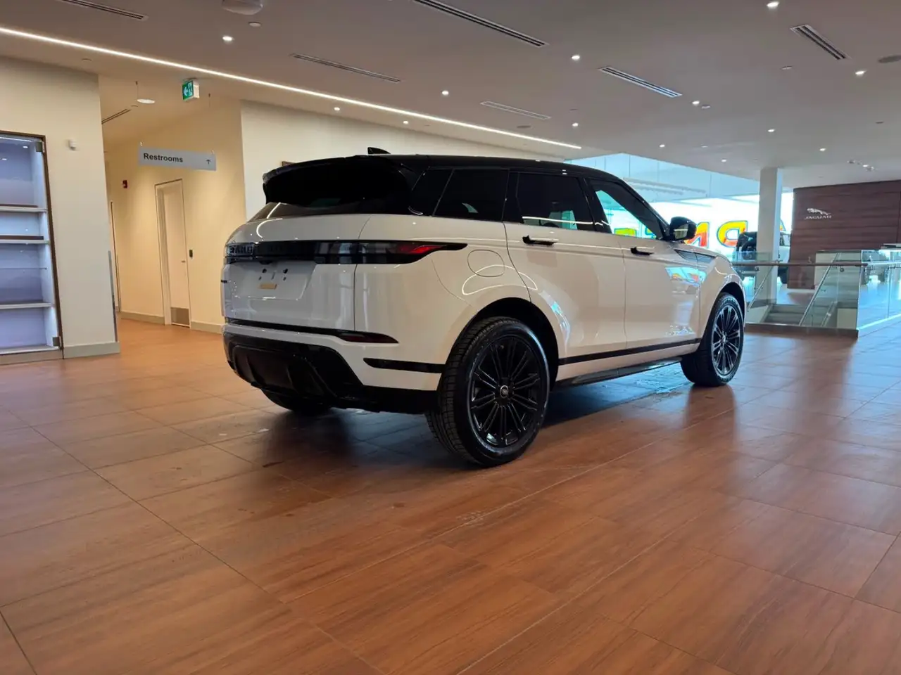 Land Rover Range Rover Evoque photo Land Rover Range Rover Evoque