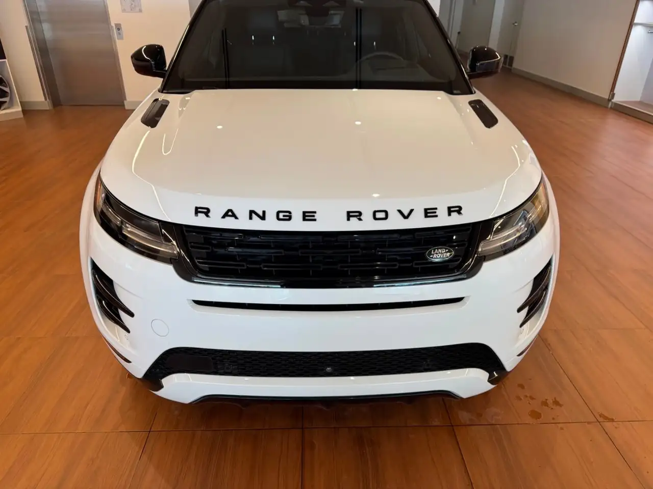 Land Rover Range Rover Evoque photo Land Rover Range Rover Evoque