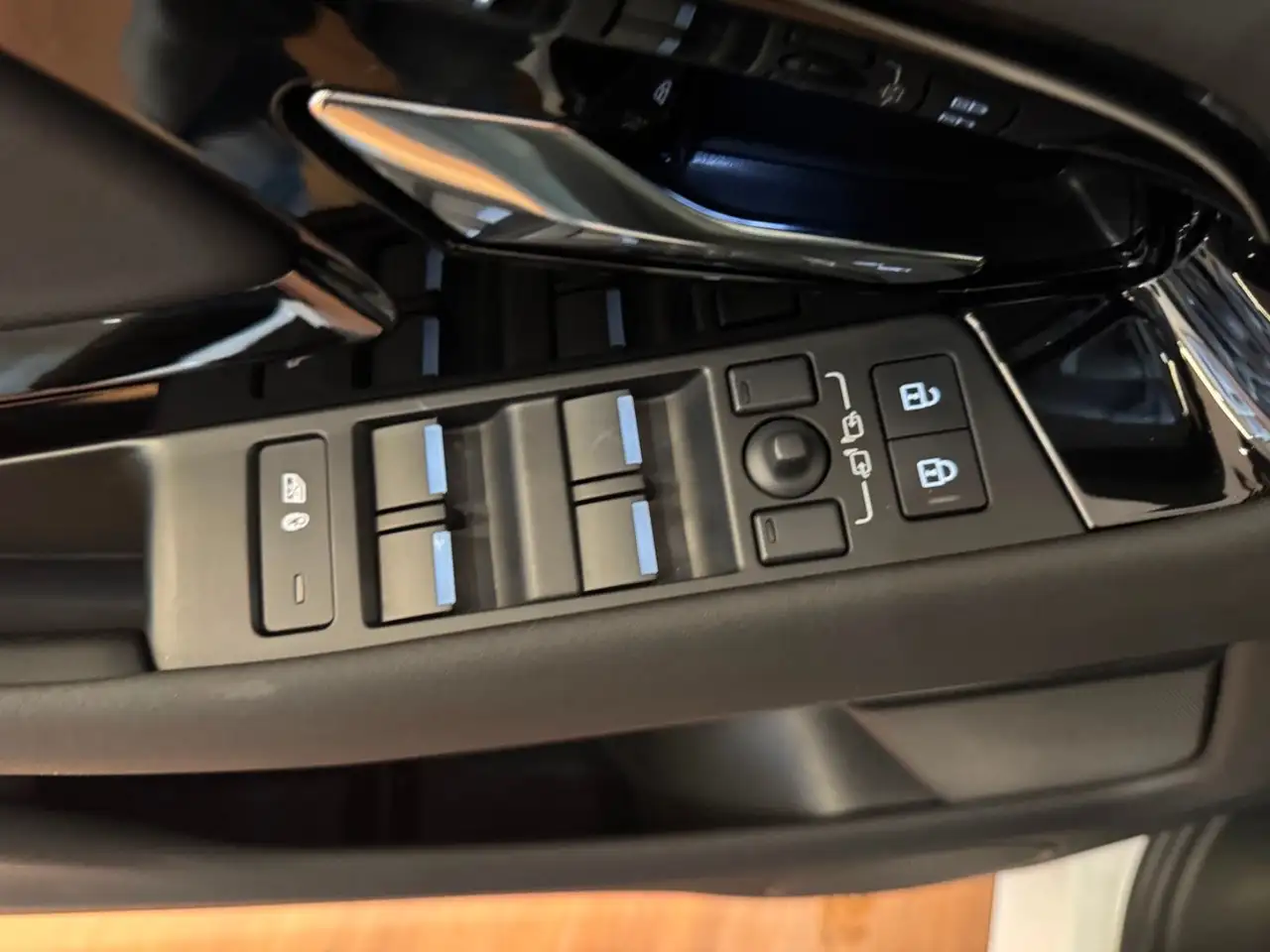 Land Rover Range Rover Evoque photo Land Rover Range Rover Evoque