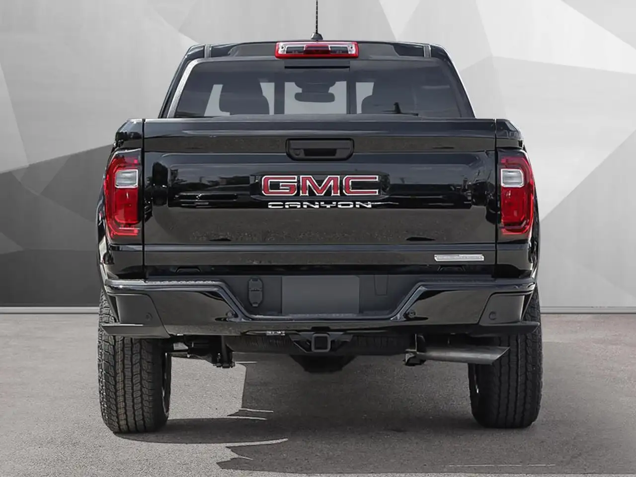GMC Canyon photo GMC Canyon