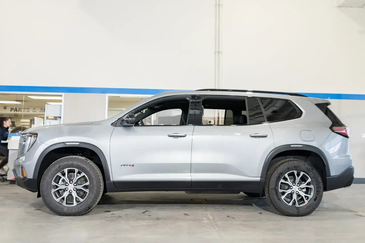 GMC Acadia photo GMC Acadia