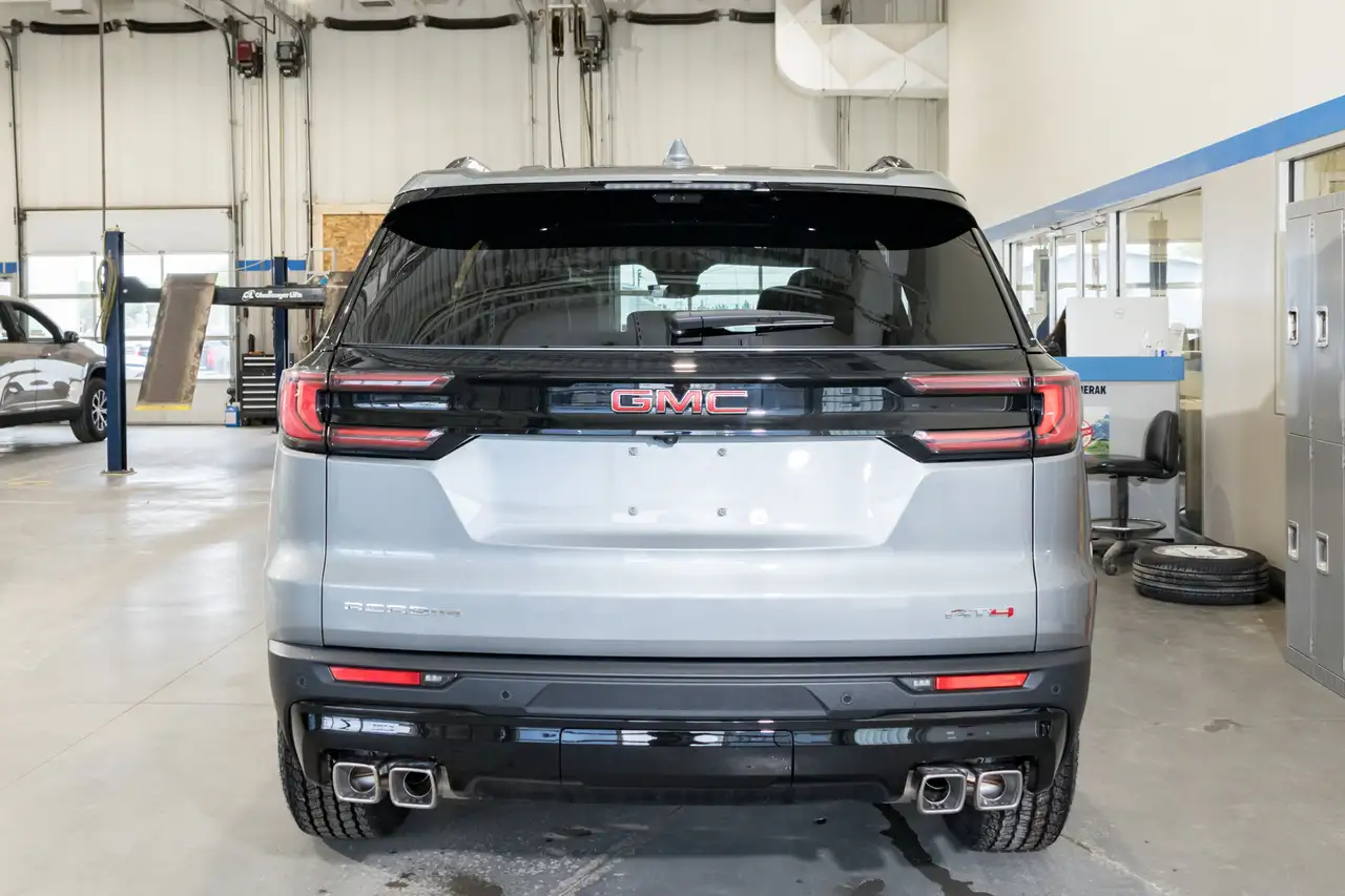 GMC Acadia photo GMC Acadia