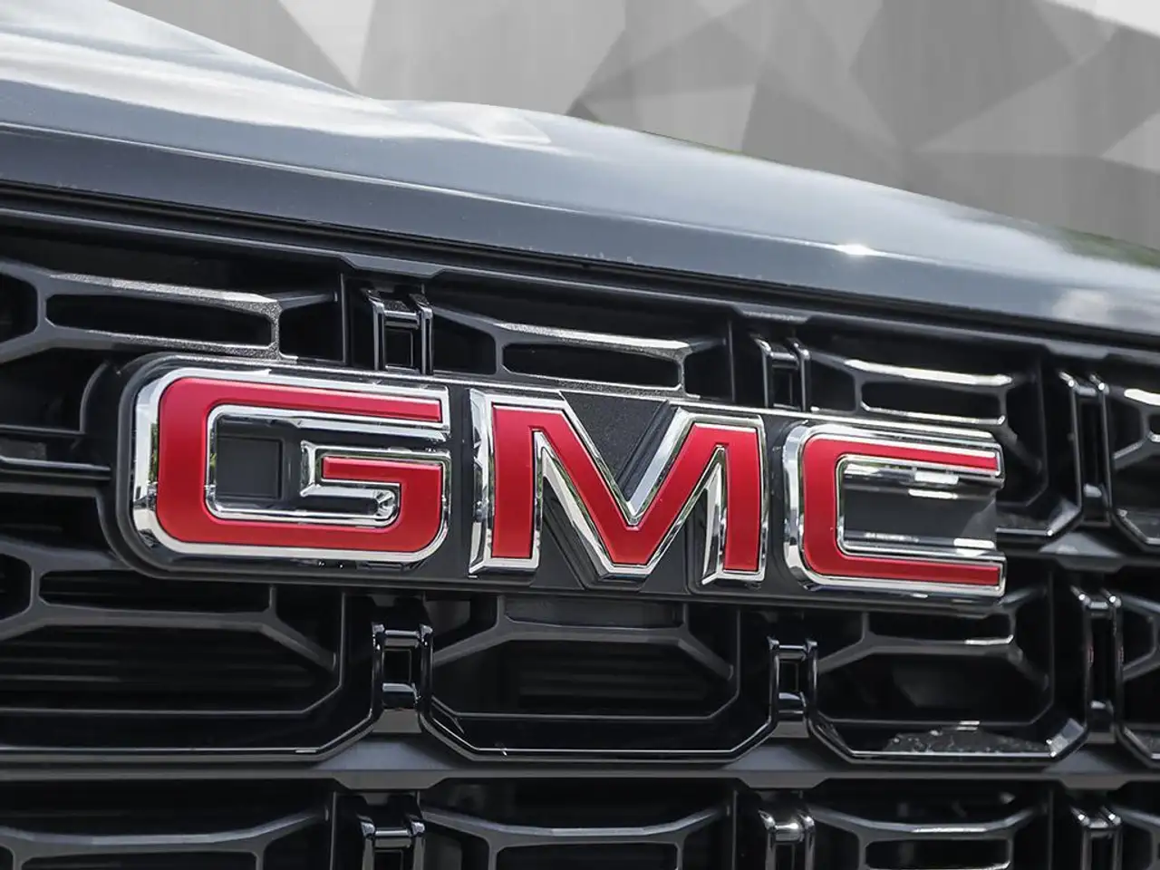 GMC Canyon photo GMC Canyon