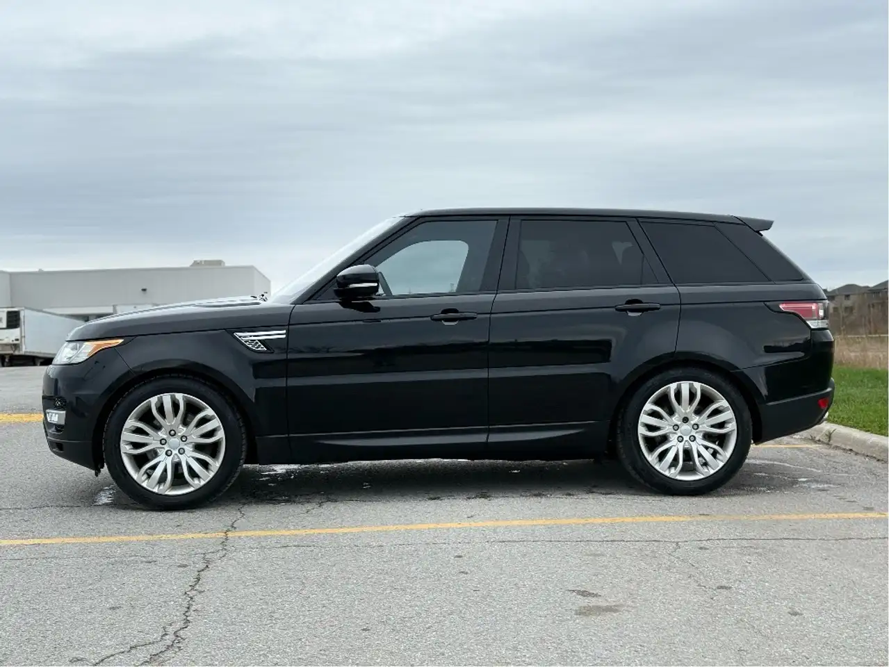 Land Rover Range Rover Sport снимка Land Rover Range Rover Sport