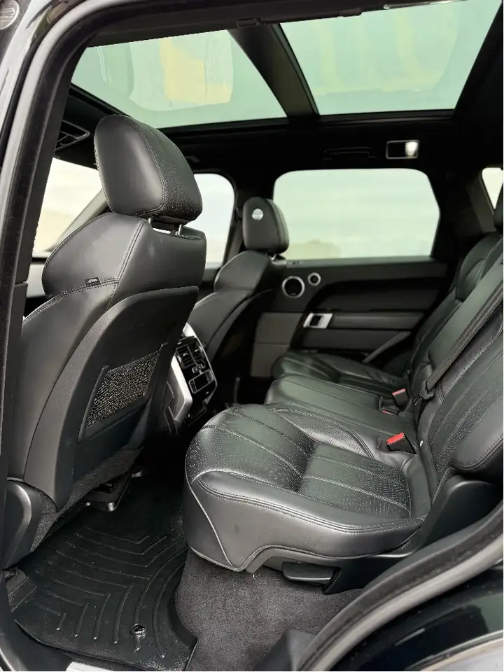 Land Rover Range Rover Sport снимка Land Rover Range Rover Sport