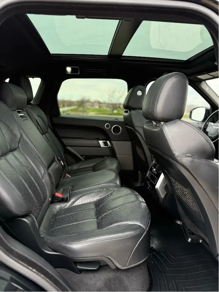 Land Rover Range Rover Sport снимка Land Rover Range Rover Sport