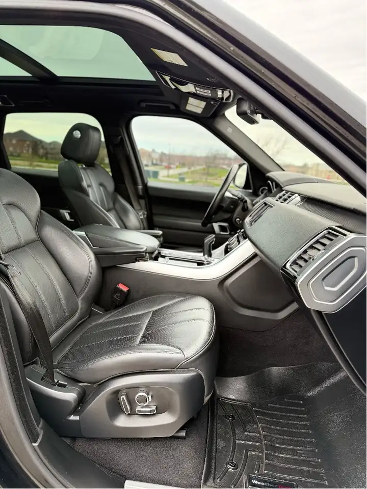 Land Rover Range Rover Sport снимка Land Rover Range Rover Sport