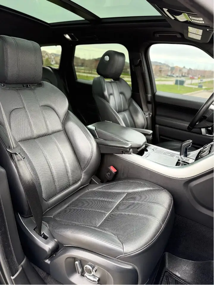 Land Rover Range Rover Sport снимка Land Rover Range Rover Sport