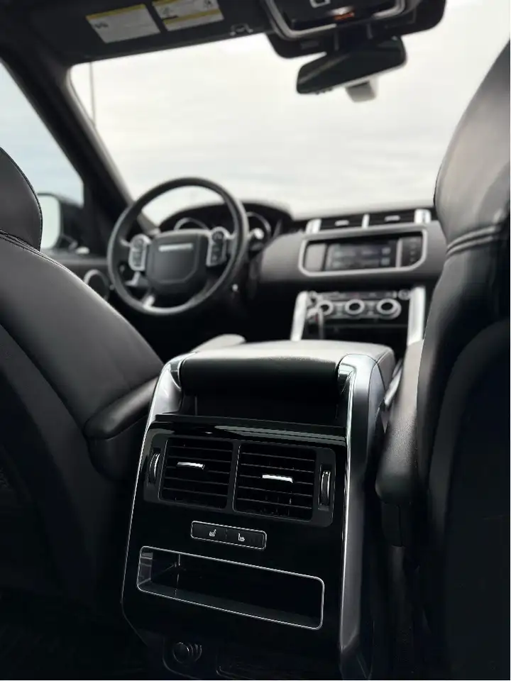 Land Rover Range Rover Sport снимка Land Rover Range Rover Sport