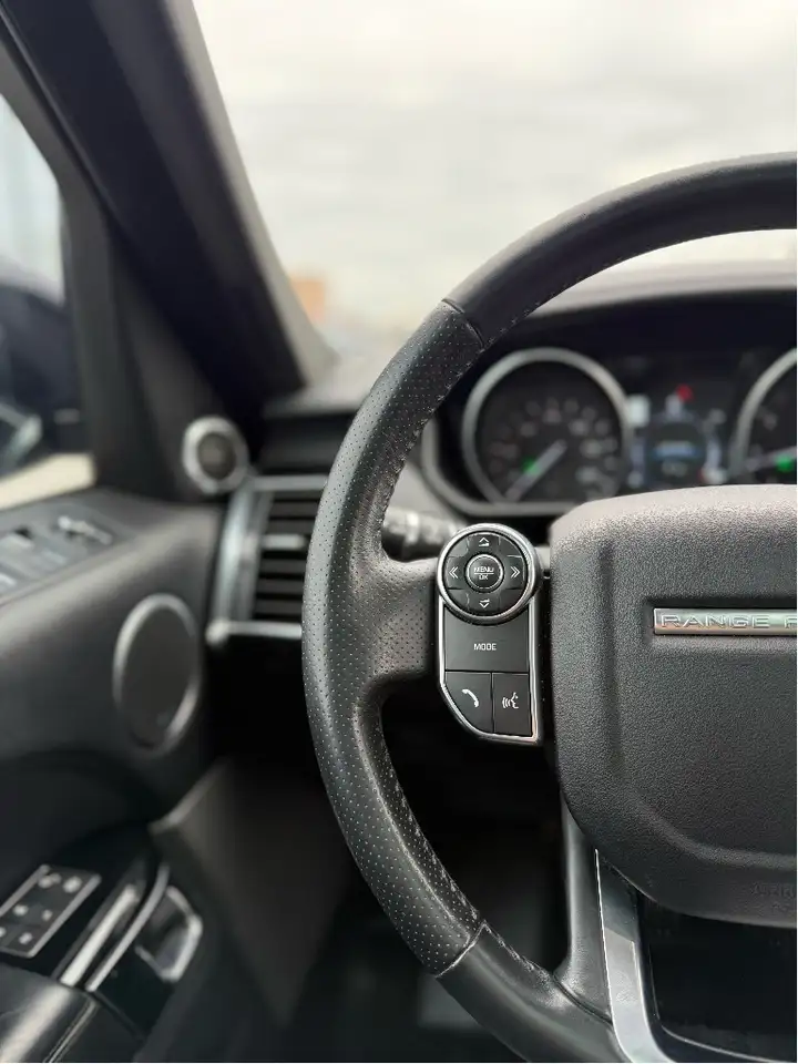 Land Rover Range Rover Sport снимка Land Rover Range Rover Sport