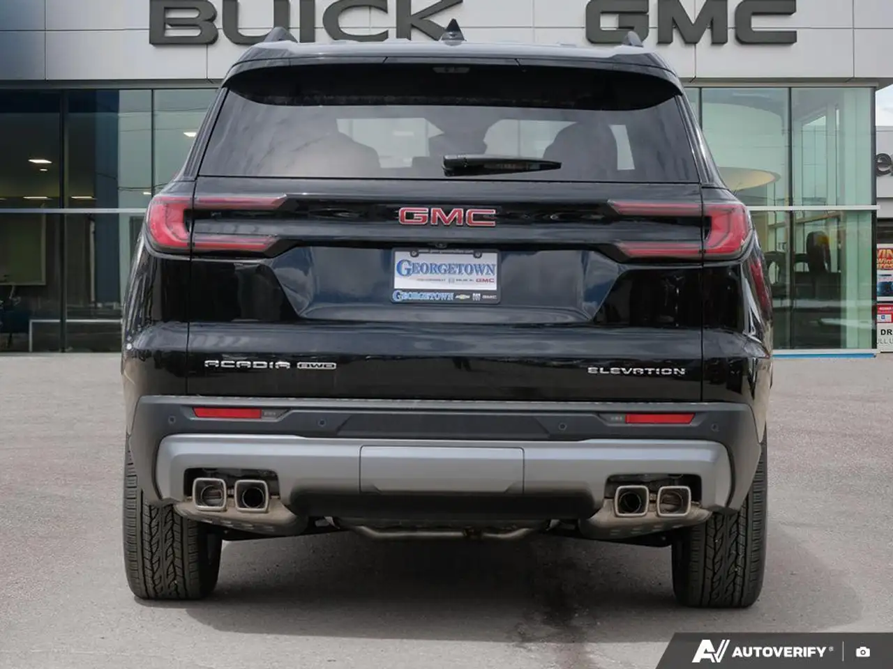 GMC Acadia снимка GMC Acadia